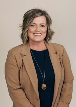 Dental Assistant, Trisha